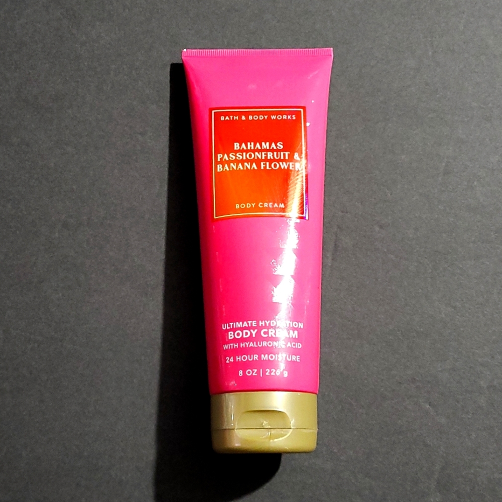 Bath & body works Bahamas passionfruit & banana flower 🌼 🍌